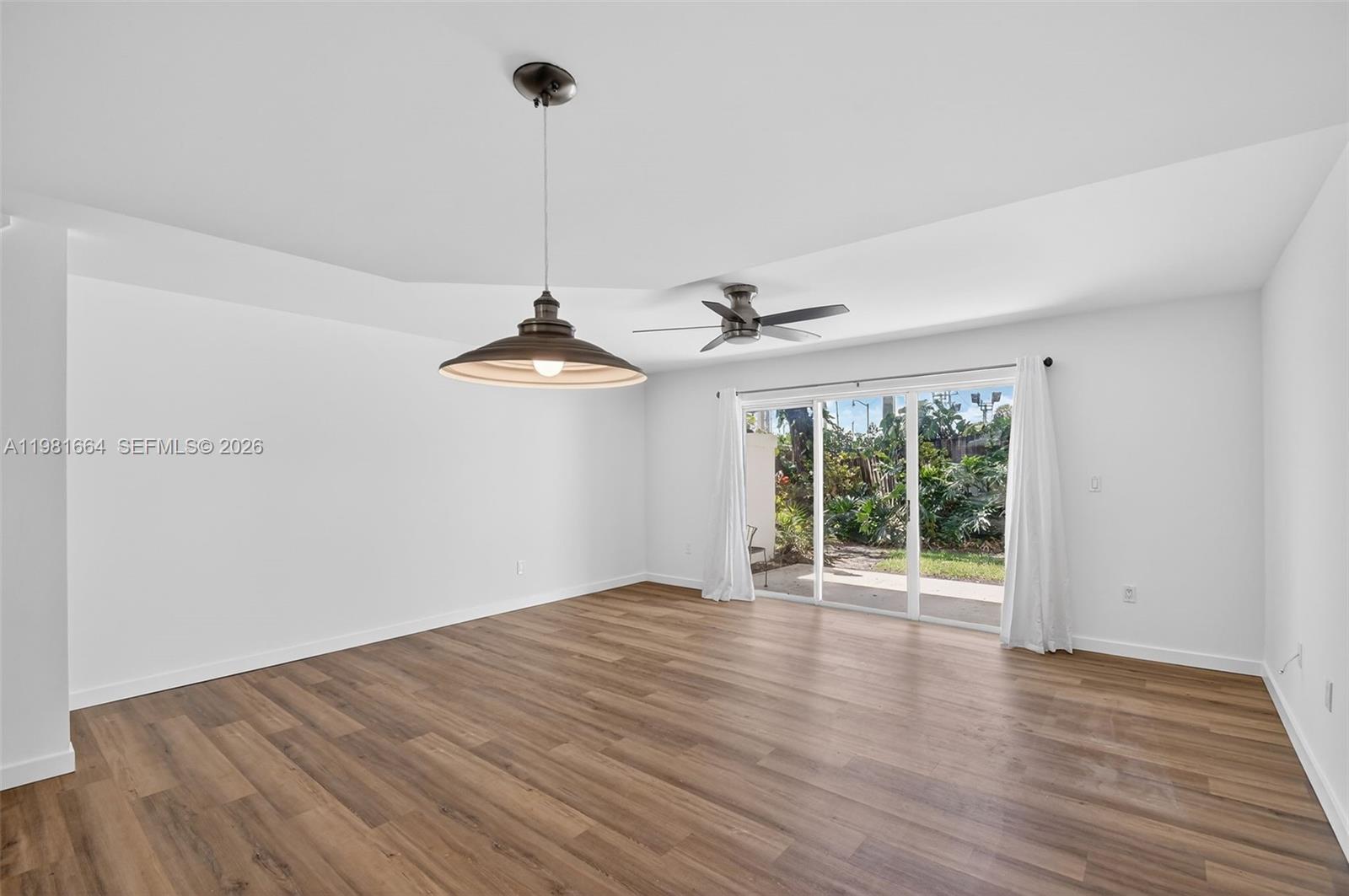 101 E Half Moon Cir #B, Hypoluxo FL 33462