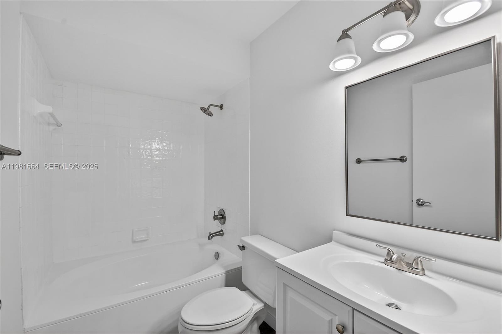 101 E Half Moon Cir #B, Hypoluxo FL 33462