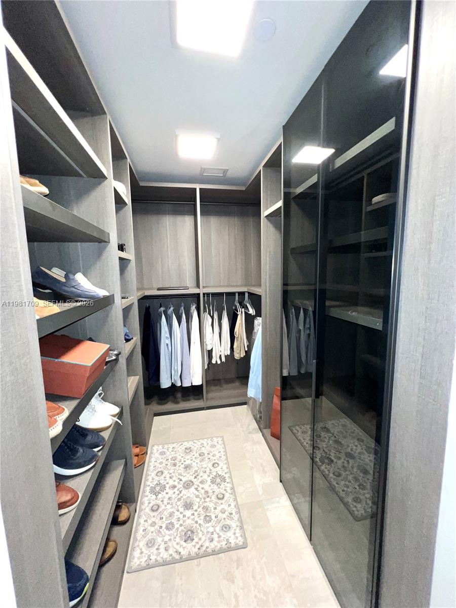 3581 E Glencoe St #601, Miami FL 33133