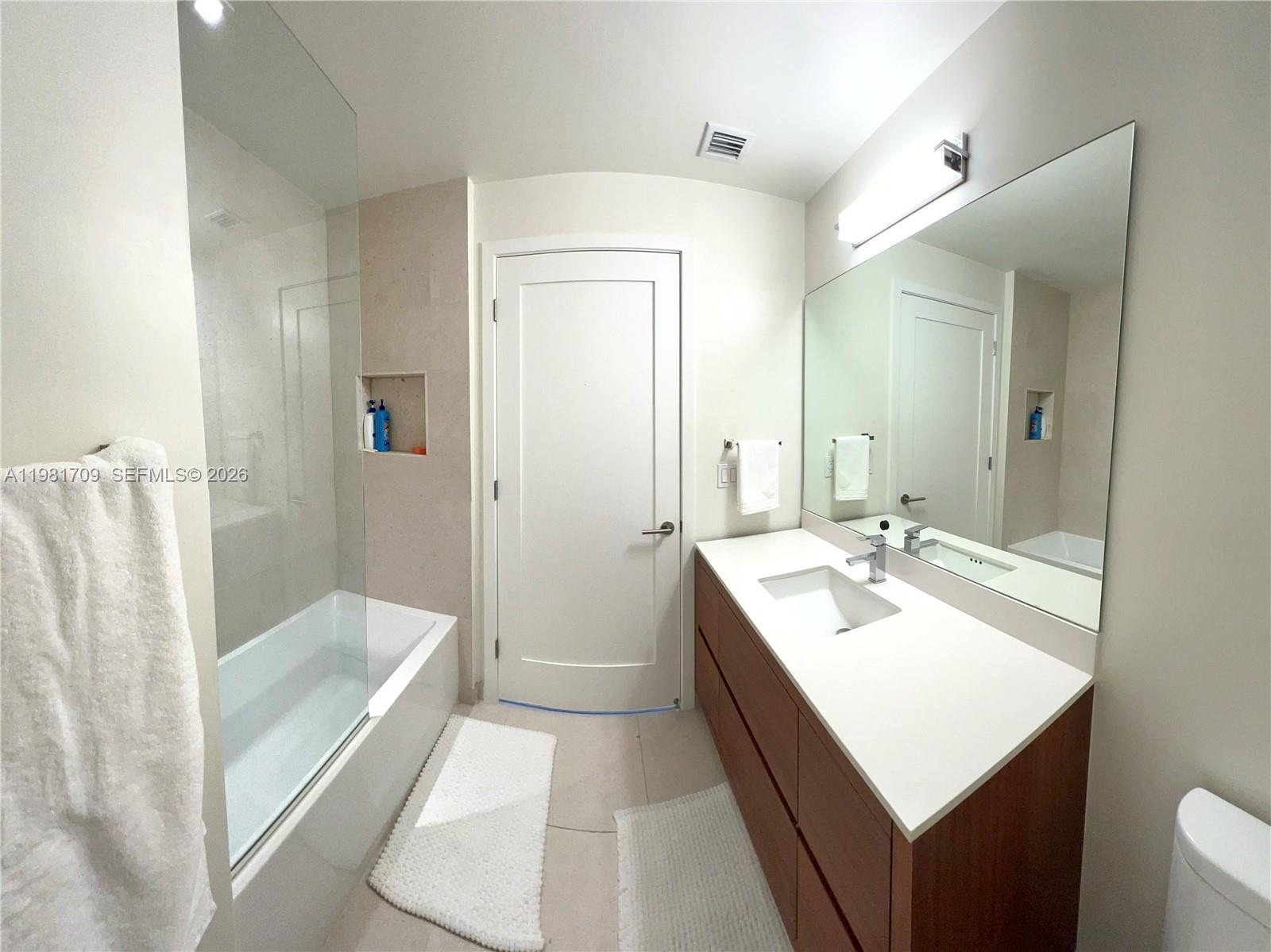 3581 E Glencoe St #601, Miami FL 33133
