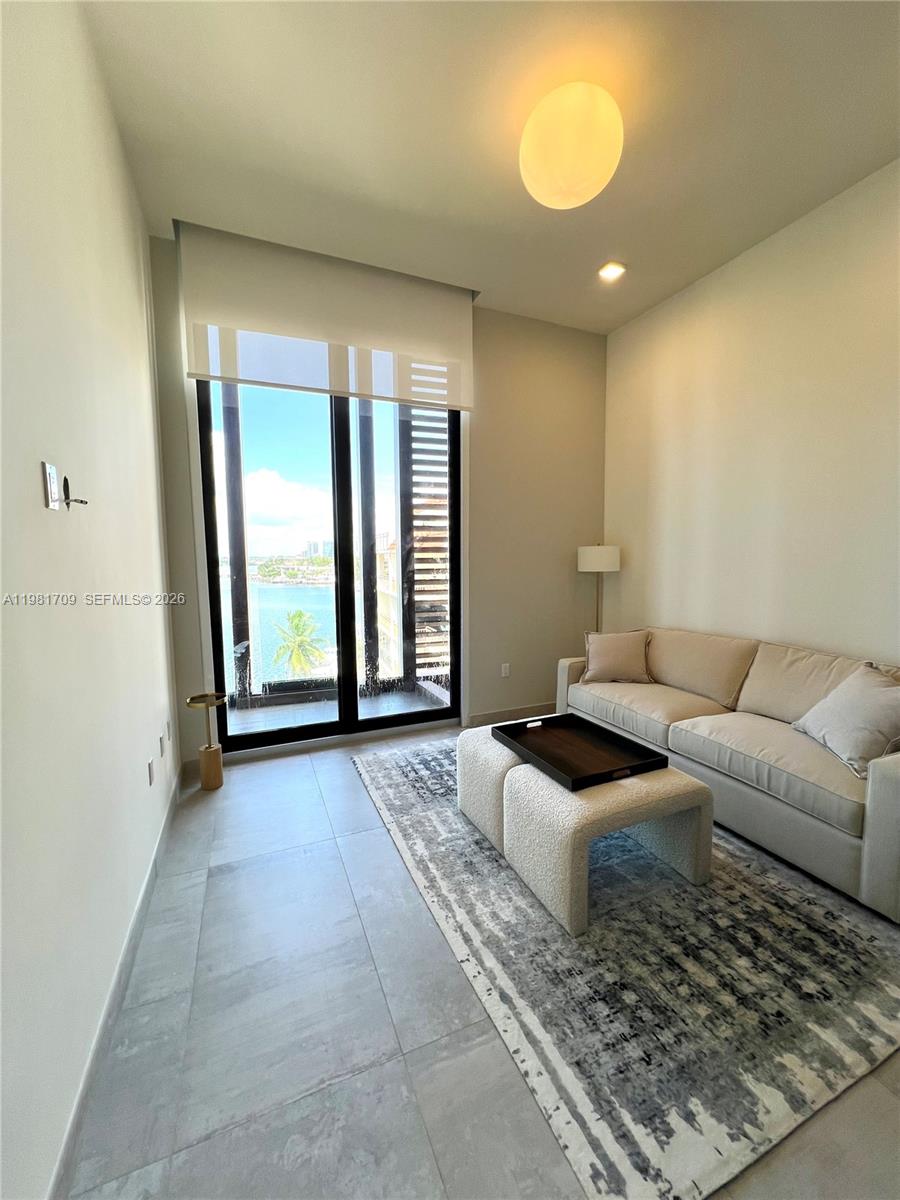 3581 E Glencoe St #601, Miami FL 33133