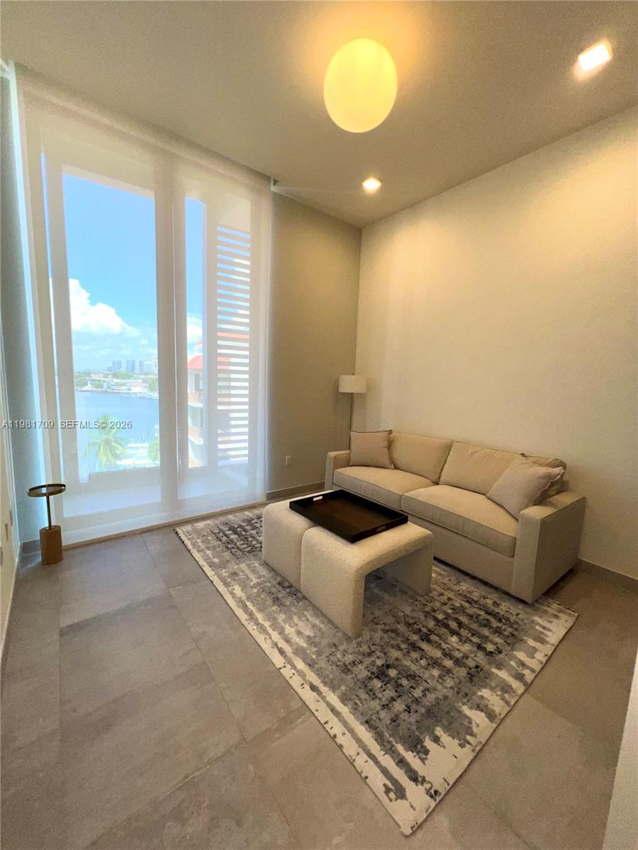 3581 E Glencoe St #601, Miami FL 33133
