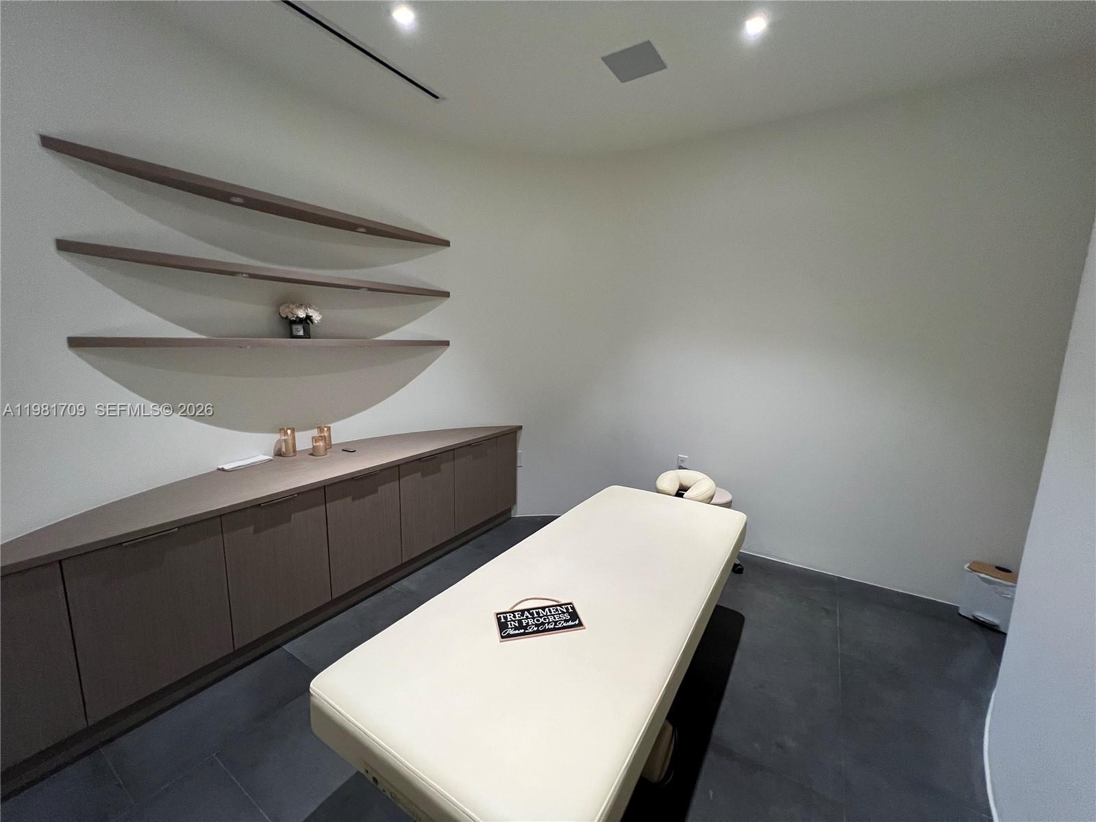 3581 E Glencoe St #601, Miami FL 33133
