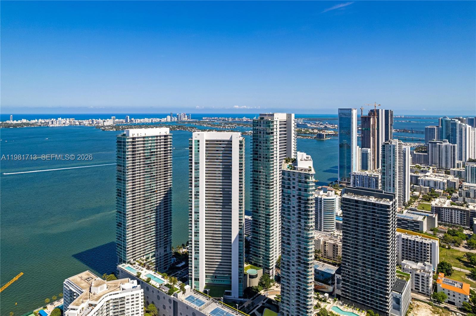 650 NE 32nd St #UPH5302, Miami FL 33137