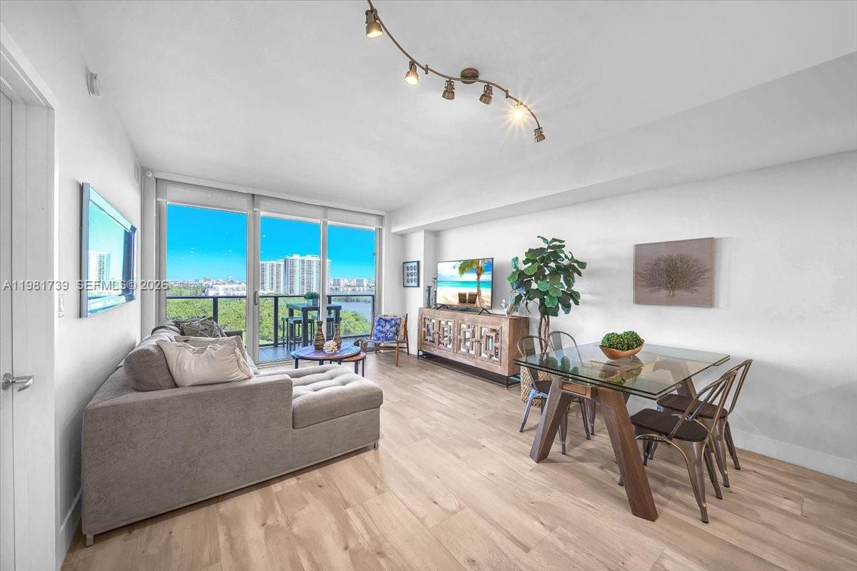 16385 Biscayne Blvd #1104, North Miami Beach FL 33160