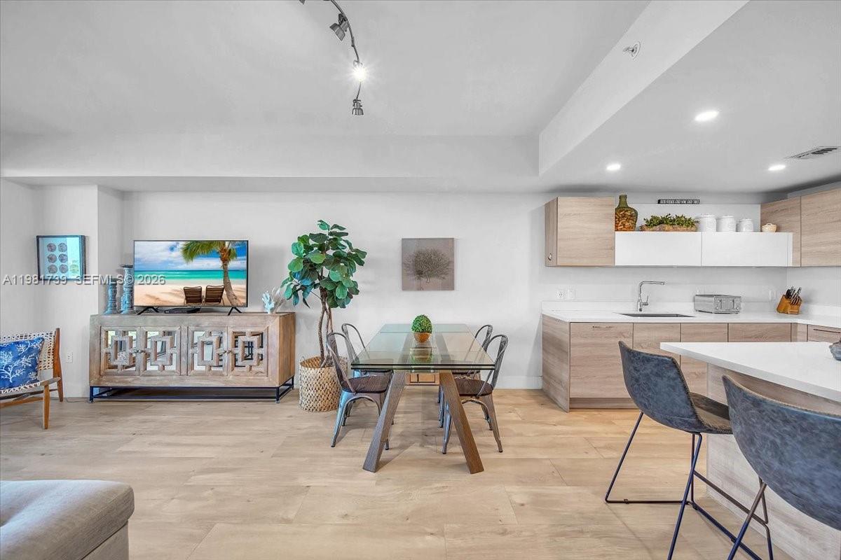 16385 Biscayne Blvd #1104, North Miami Beach FL 33160