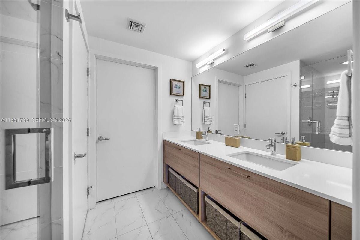 16385 Biscayne Blvd #1104, North Miami Beach FL 33160