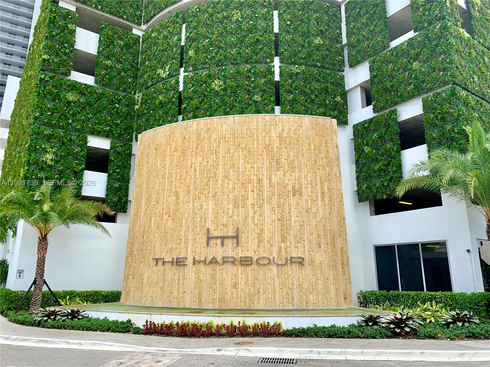 16385 Biscayne Blvd #1104, North Miami Beach FL 33160