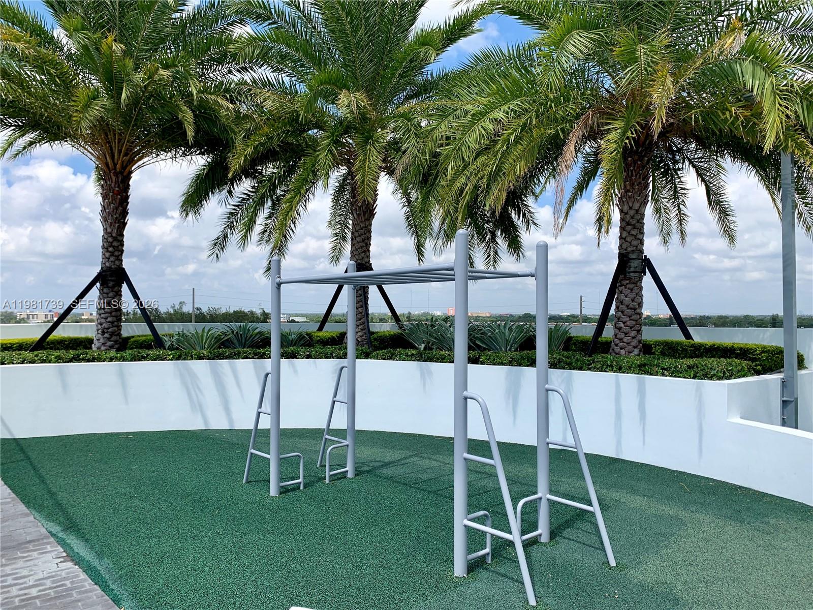 16385 Biscayne Blvd #1104, North Miami Beach FL 33160