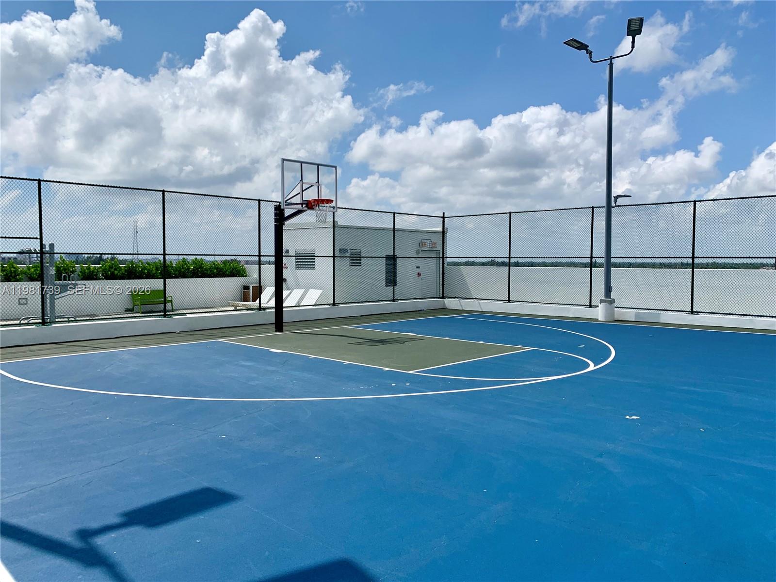 16385 Biscayne Blvd #1104, North Miami Beach FL 33160