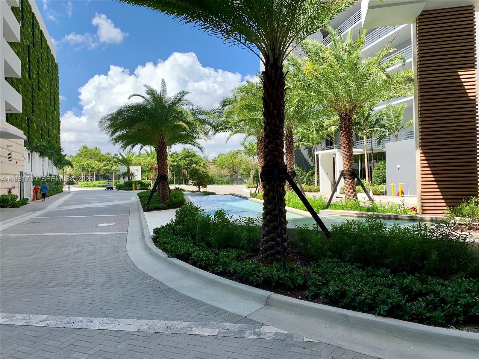 16385 Biscayne Blvd #1104, North Miami Beach FL 33160