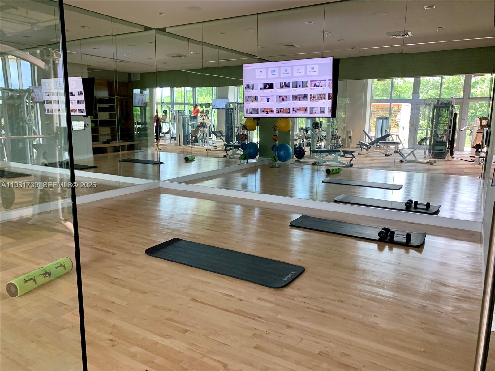 16385 Biscayne Blvd #1104, North Miami Beach FL 33160