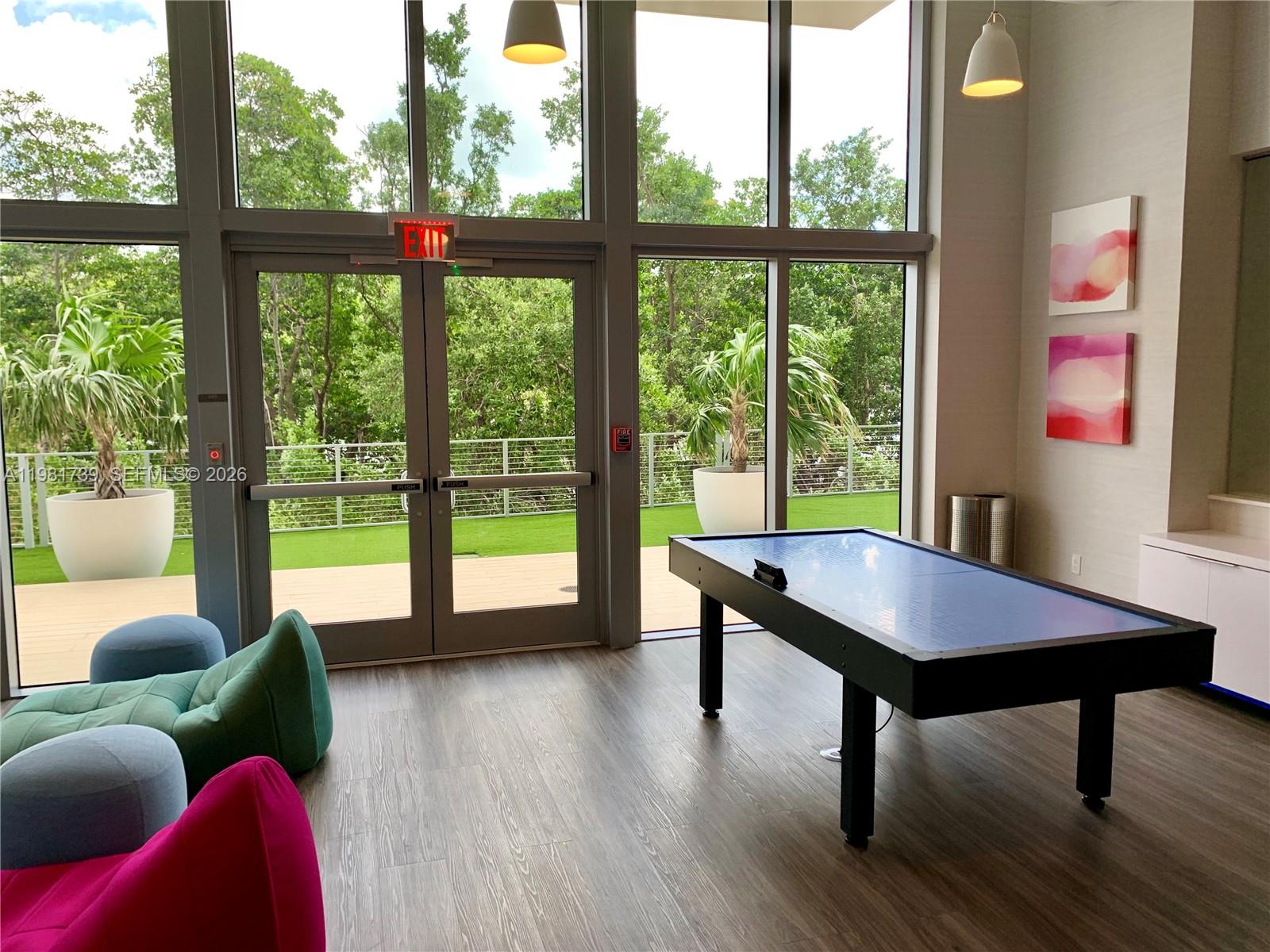 16385 Biscayne Blvd #1104, North Miami Beach FL 33160