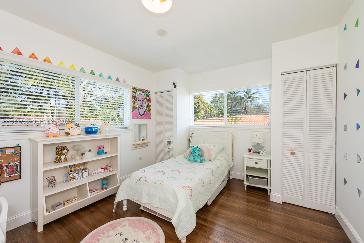 717 Benevento Ave, Coral Gables FL 33146