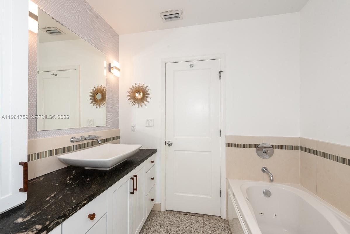 717 Benevento Ave, Coral Gables FL 33146