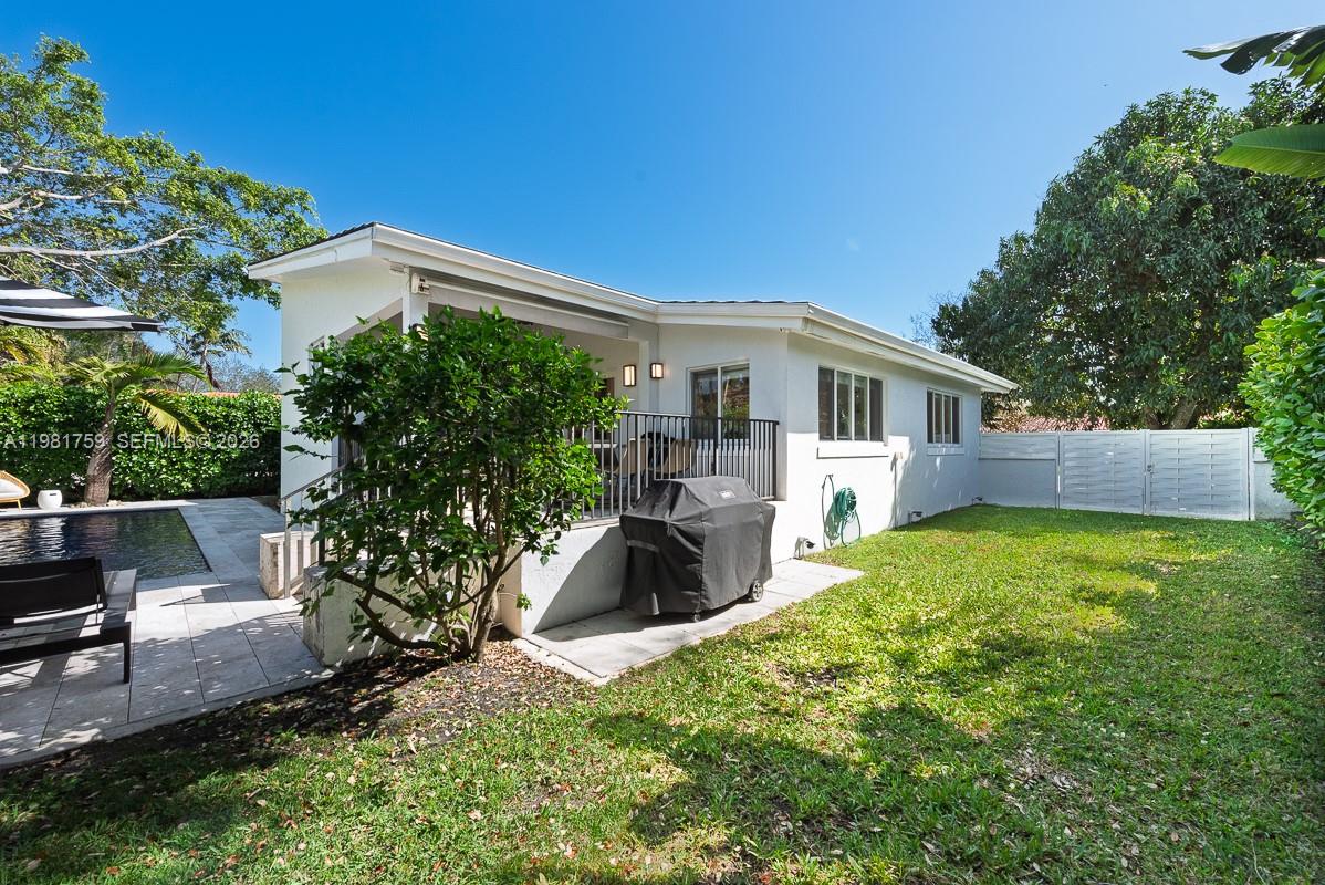 717 Benevento Ave, Coral Gables FL 33146