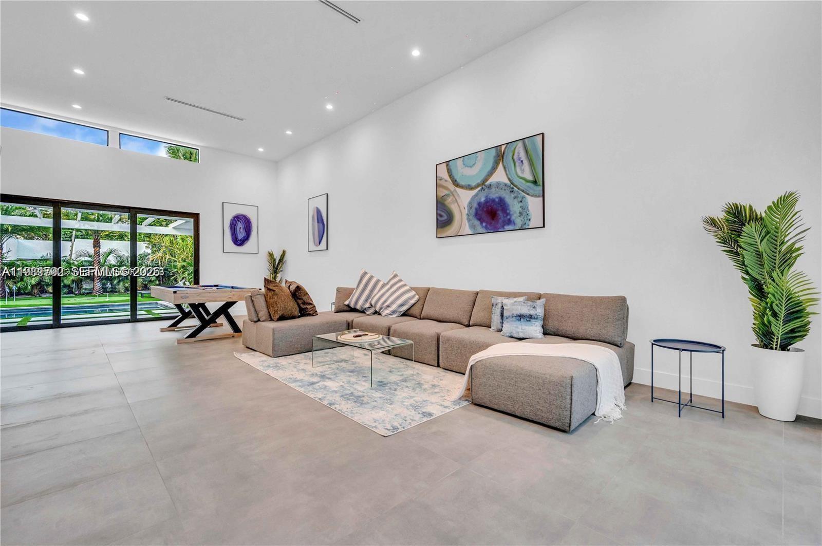 155 NW 51st St #0, Miami FL 33127