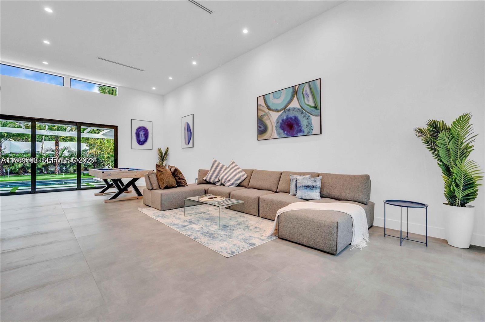 155 NW 51st St #0, Miami FL 33127