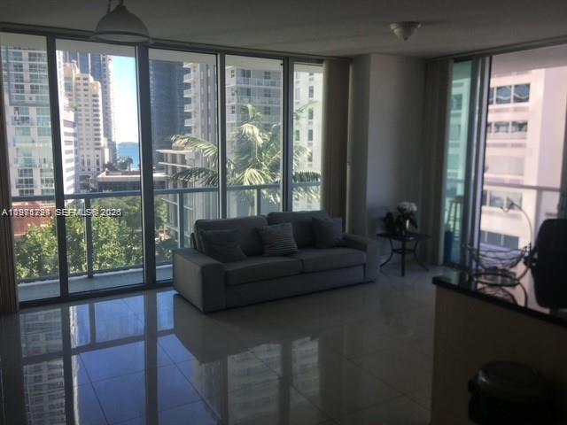 79 SW 12th St #1106-S, Miami FL 33130