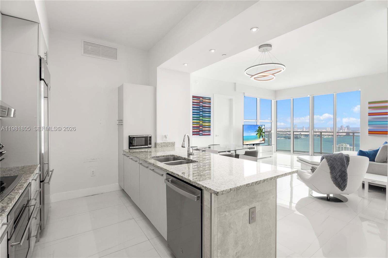 950 Brickell Bay Dr #4710, Miami FL 33131