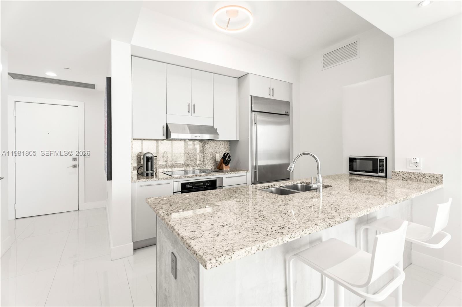 950 Brickell Bay Dr #4710, Miami FL 33131
