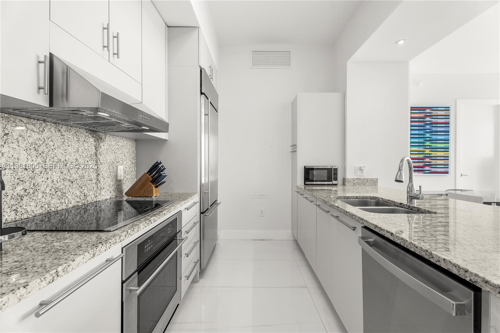 950 Brickell Bay Dr #4710, Miami FL 33131