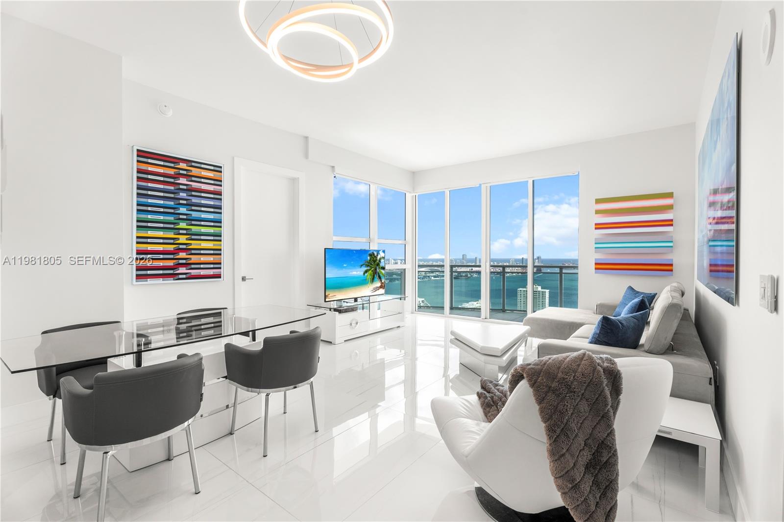 950 Brickell Bay Dr #4710, Miami FL 33131