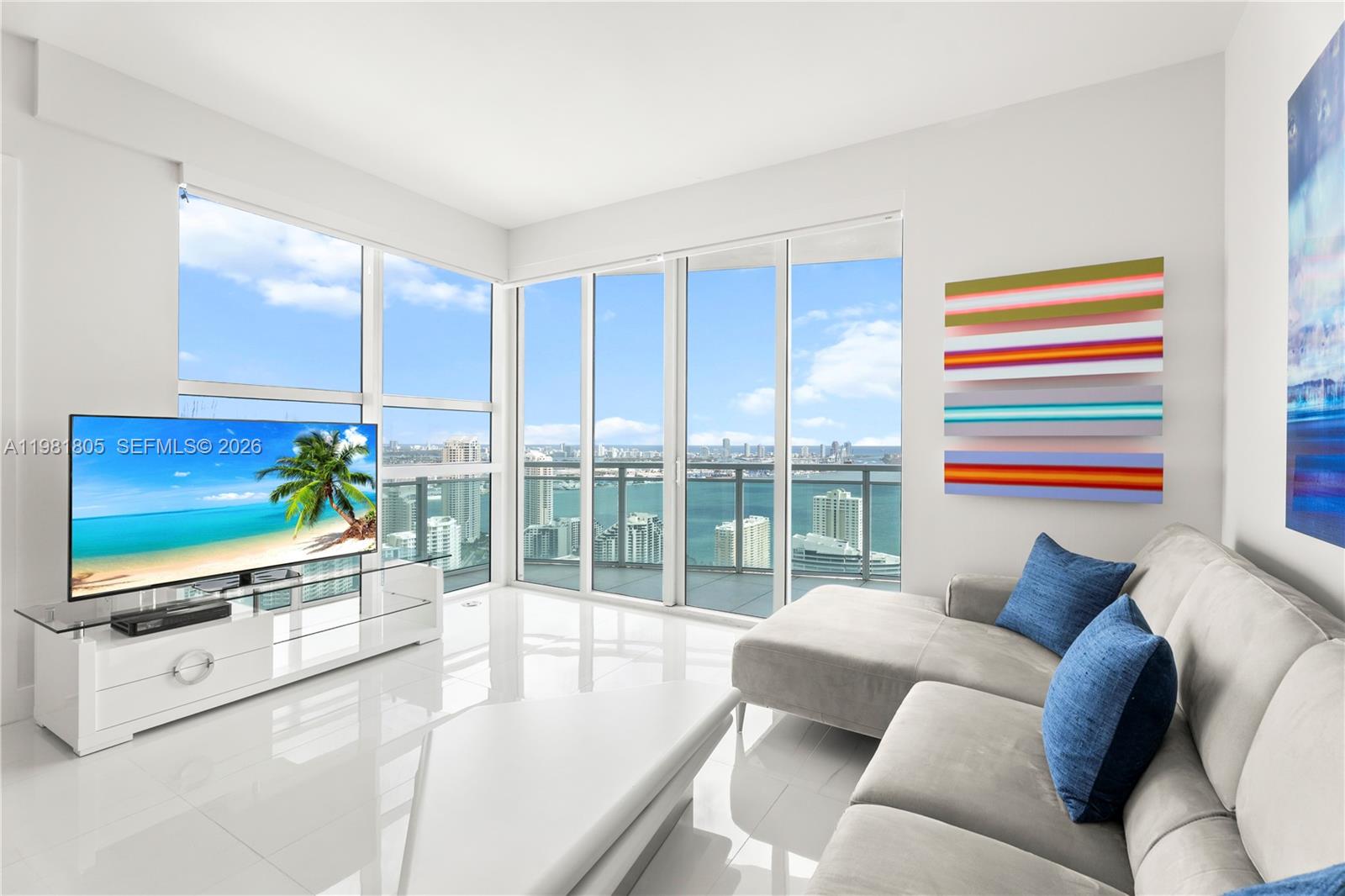 950 Brickell Bay Dr #4710, Miami FL 33131