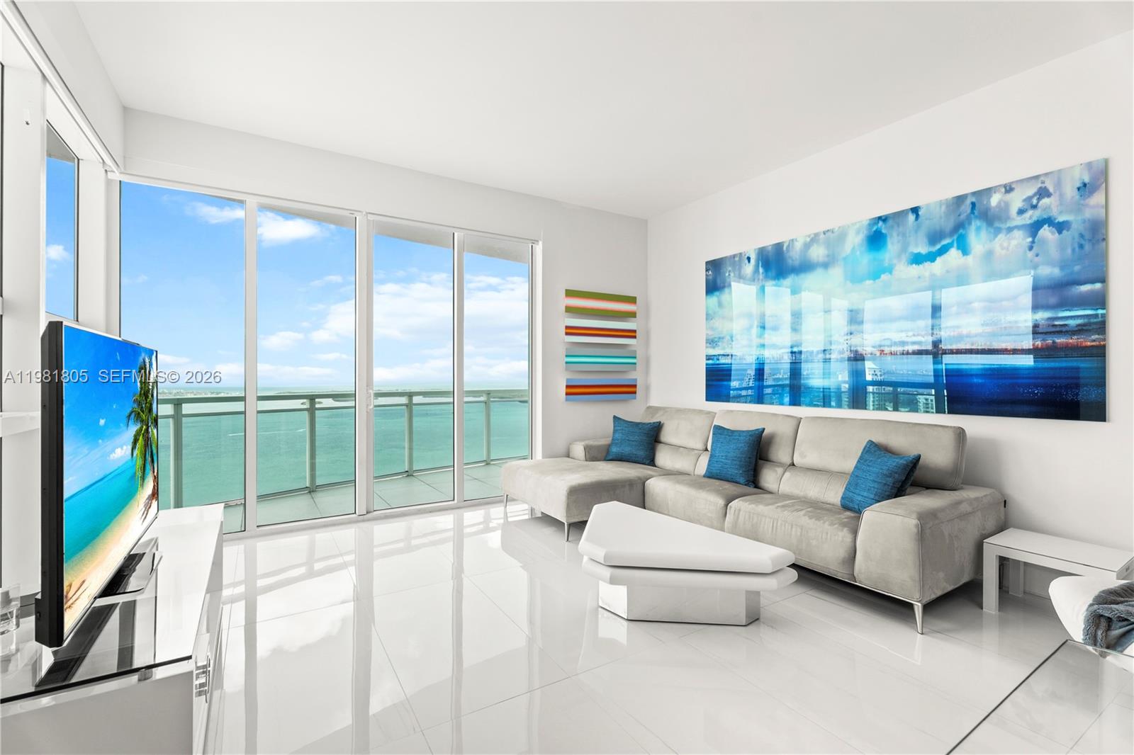 950 Brickell Bay Dr #4710, Miami FL 33131
