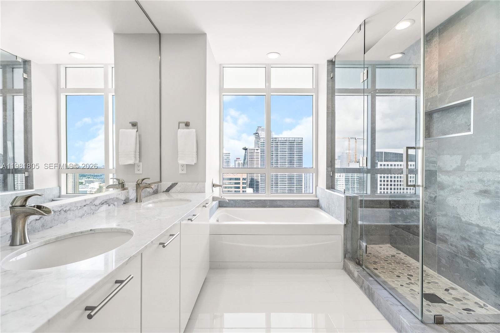 950 Brickell Bay Dr #4710, Miami FL 33131
