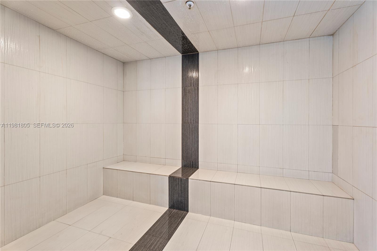 950 Brickell Bay Dr #4710, Miami FL 33131