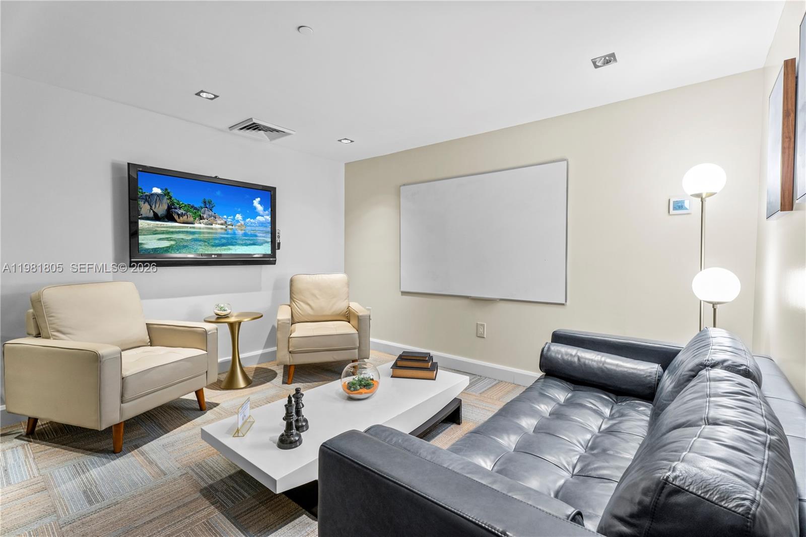 950 Brickell Bay Dr #4710, Miami FL 33131