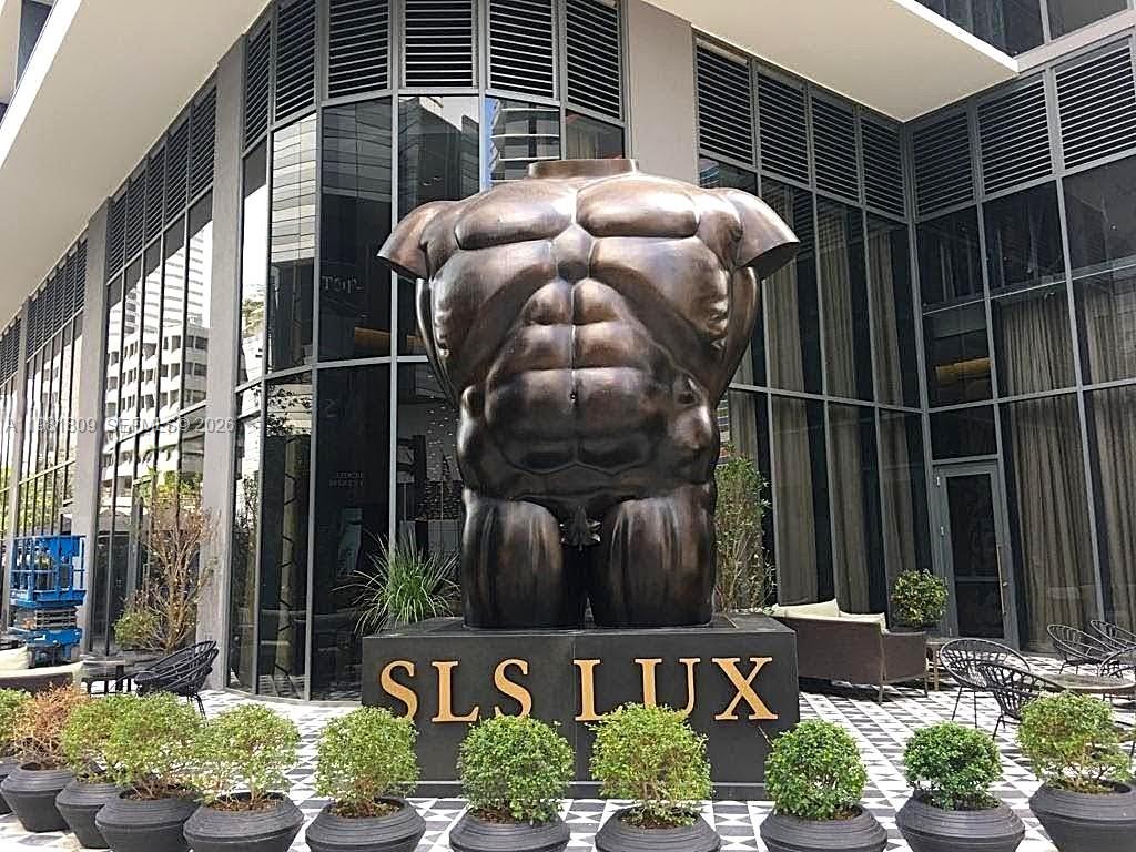 801 S Miami Ave #1203, Miami FL 33130
