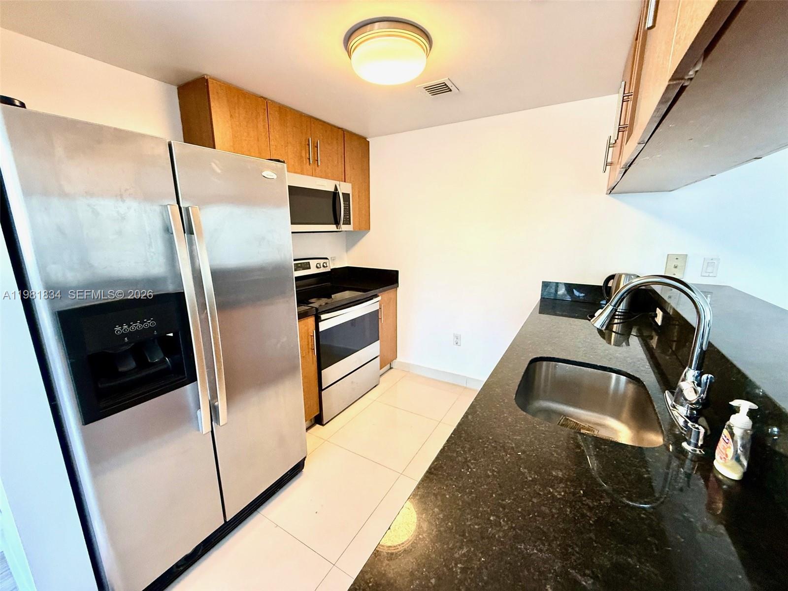 601 NE 23rd St #605, Miami FL 33137