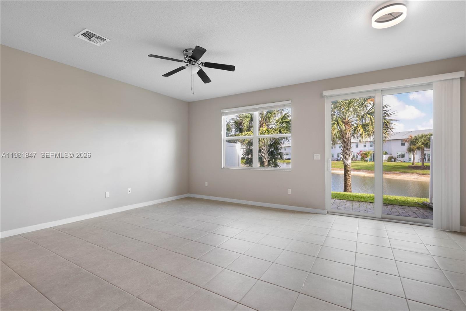 1761 Lindley St, Mangonia Park FL 33407