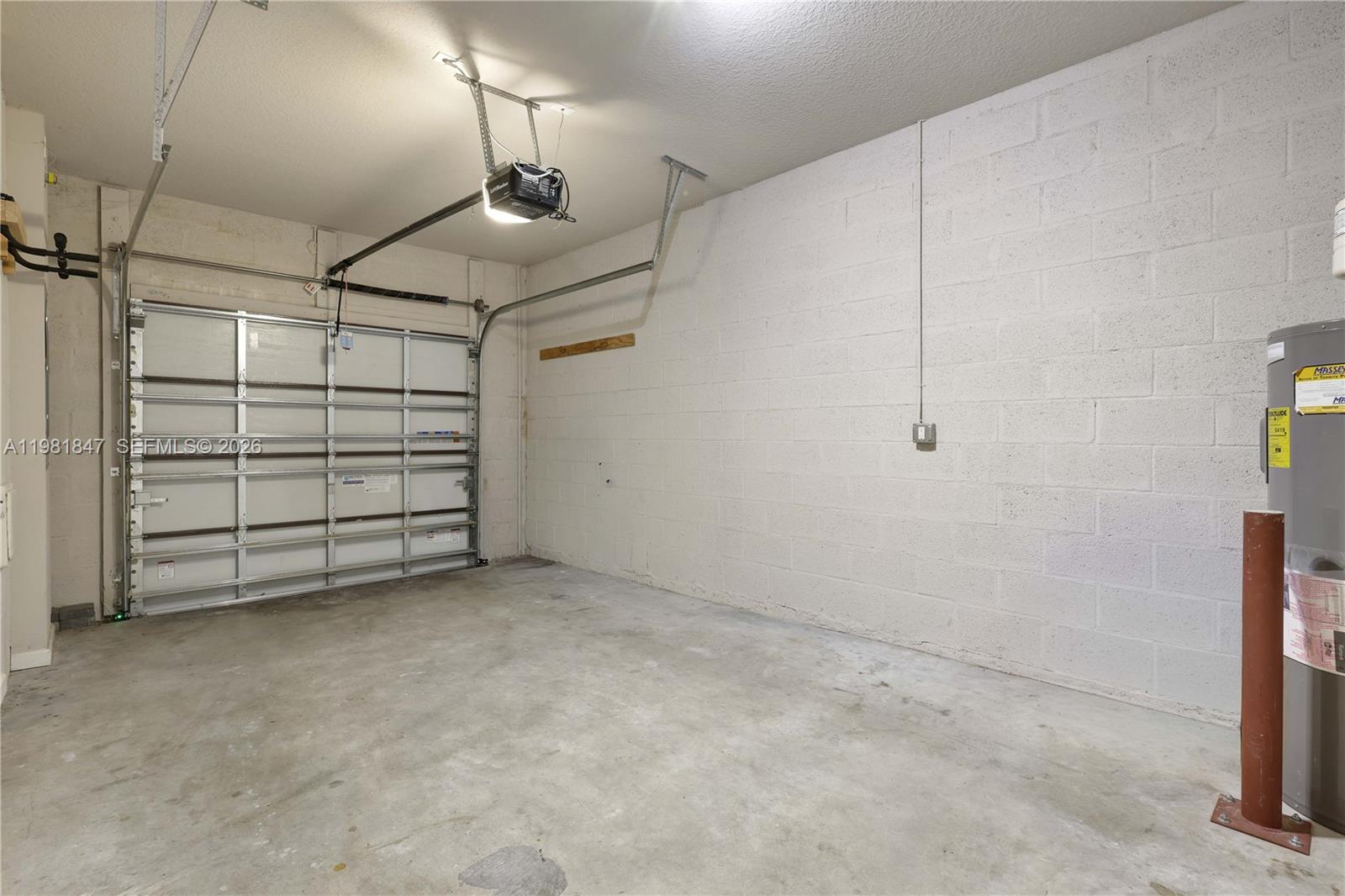 1761 Lindley St, Mangonia Park FL 33407