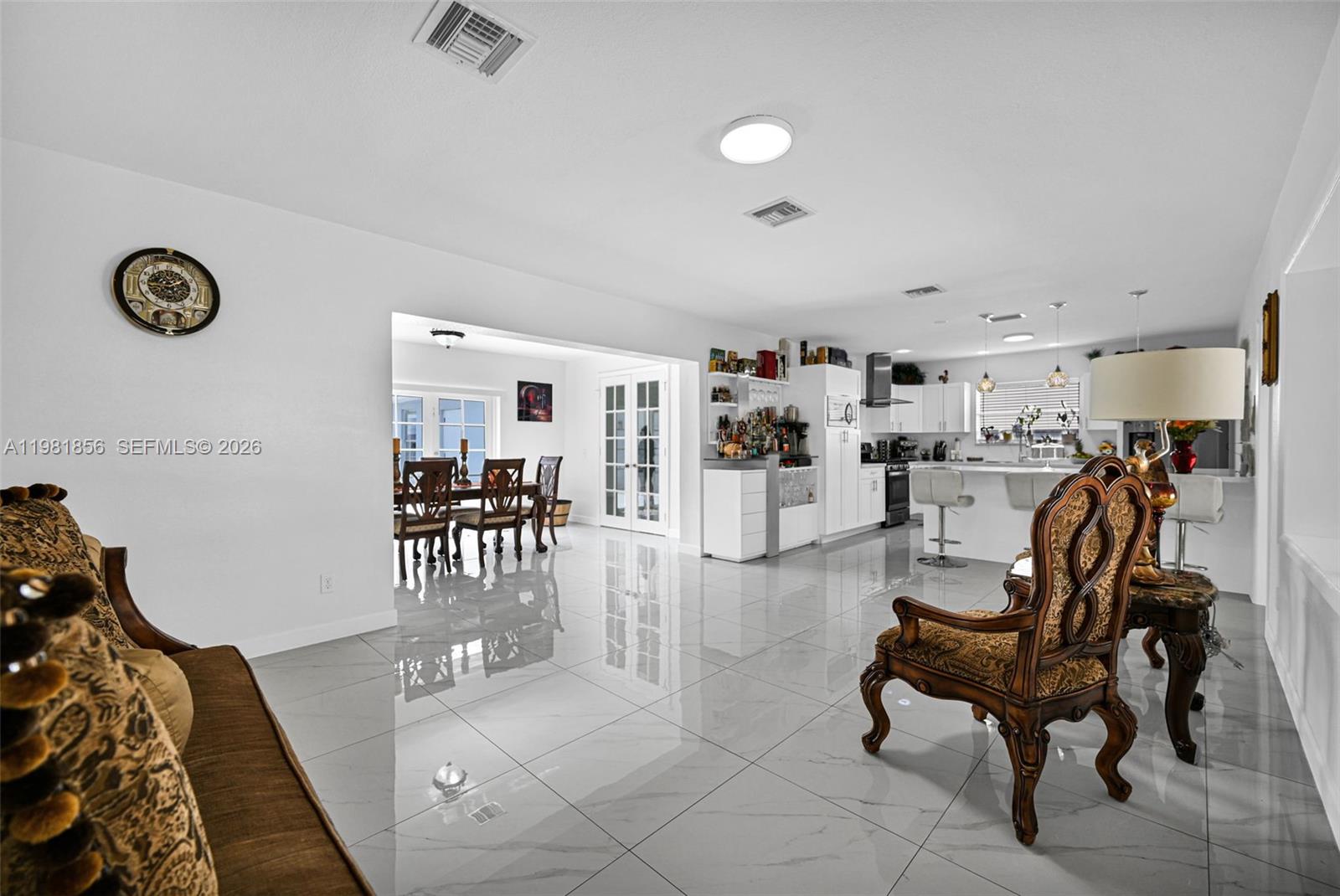 756 W 53rd St, Hialeah FL 33012