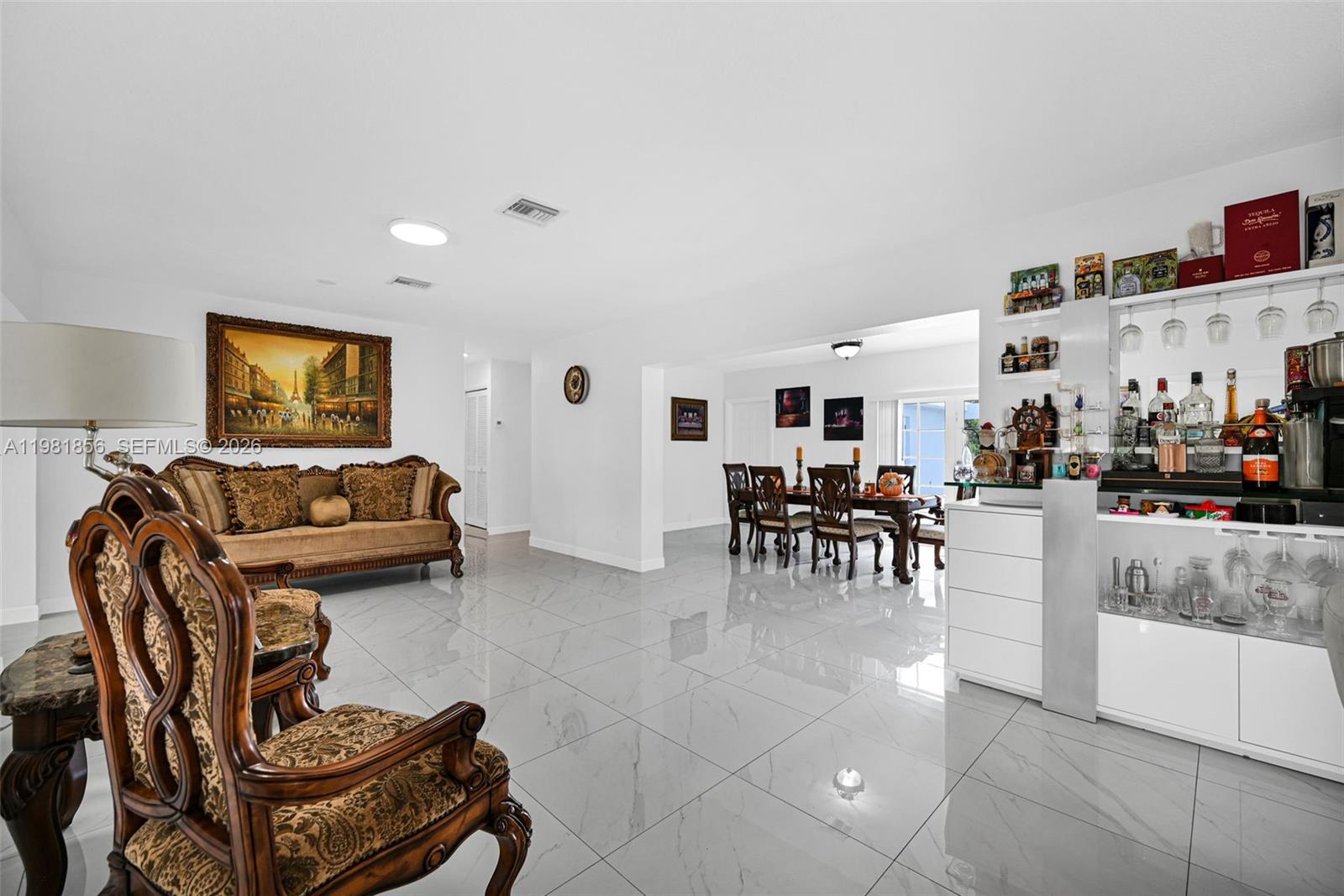 756 W 53rd St, Hialeah FL 33012