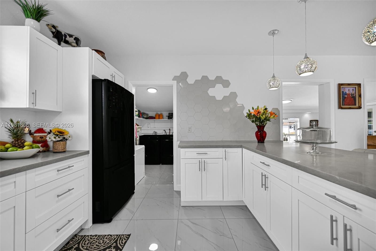 756 W 53rd St, Hialeah FL 33012