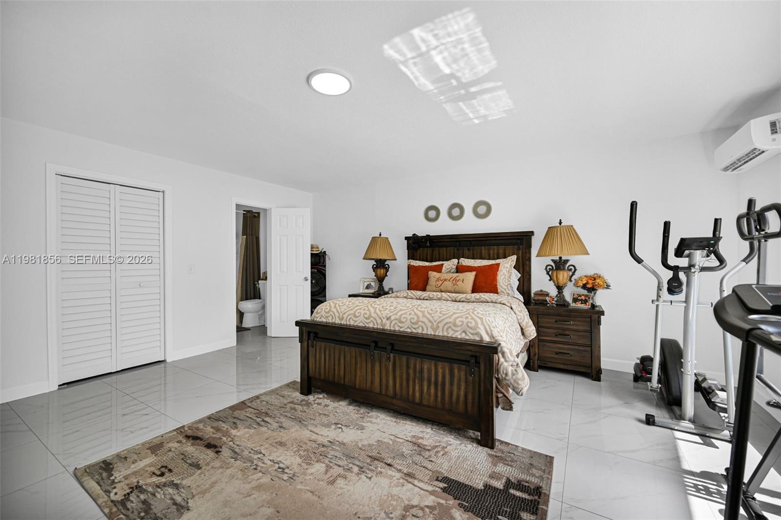 756 W 53rd St, Hialeah FL 33012