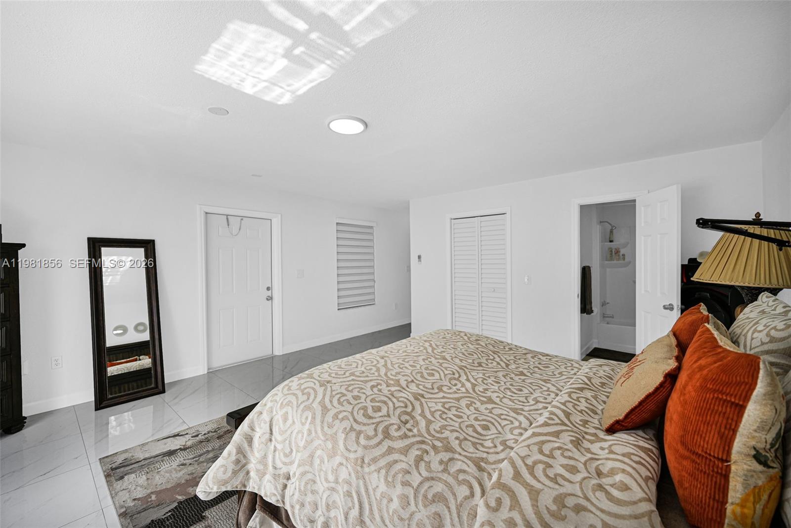 756 W 53rd St, Hialeah FL 33012
