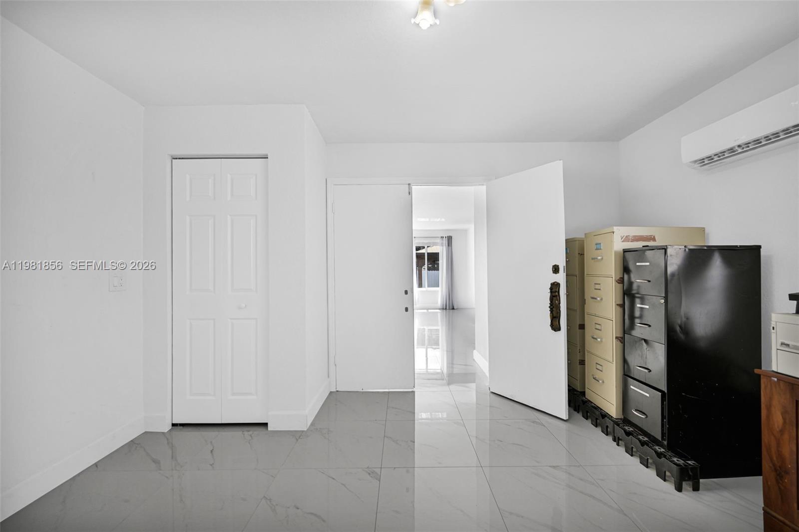 756 W 53rd St, Hialeah FL 33012