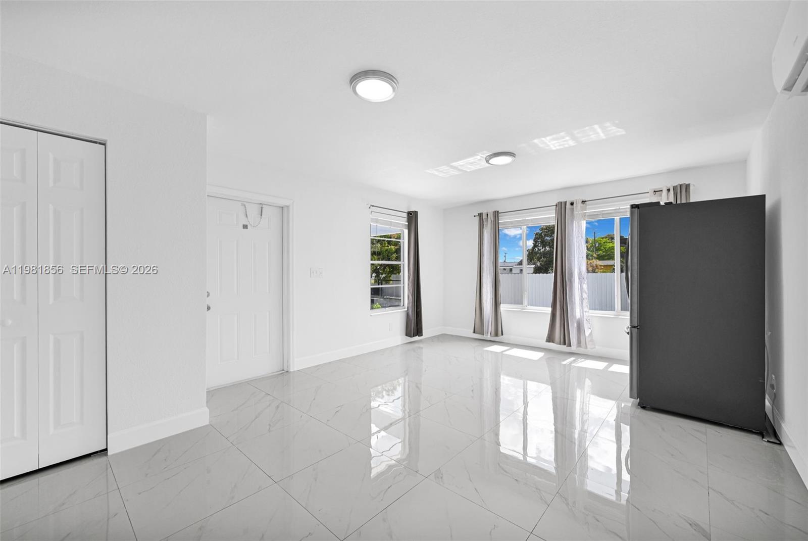 756 W 53rd St, Hialeah FL 33012