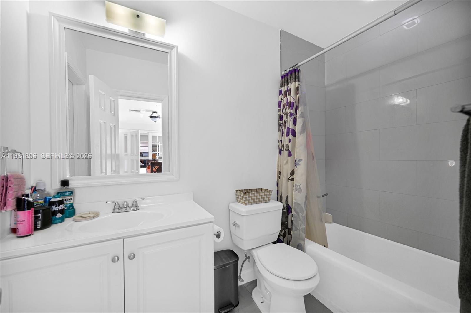 756 W 53rd St, Hialeah FL 33012