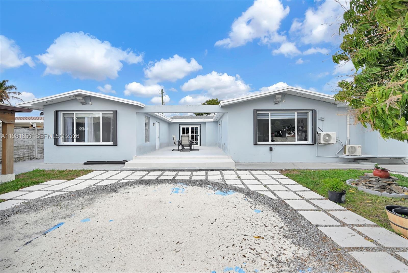 756 W 53rd St, Hialeah FL 33012