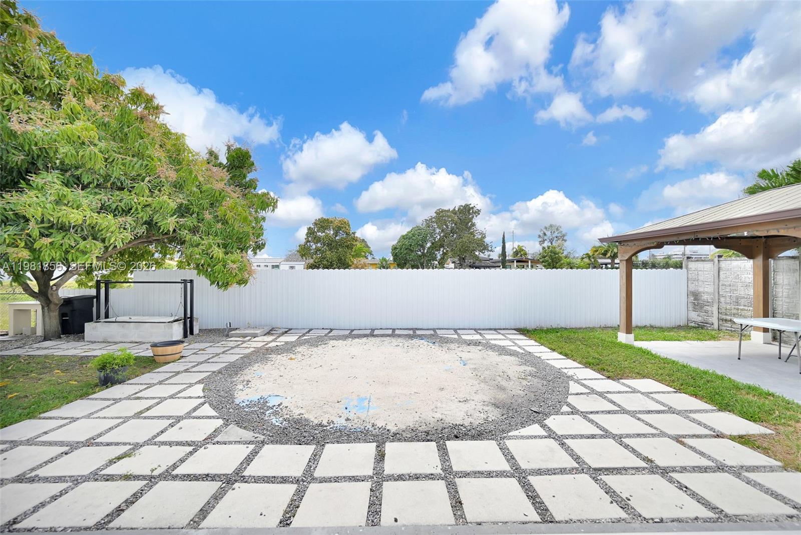 756 W 53rd St, Hialeah FL 33012