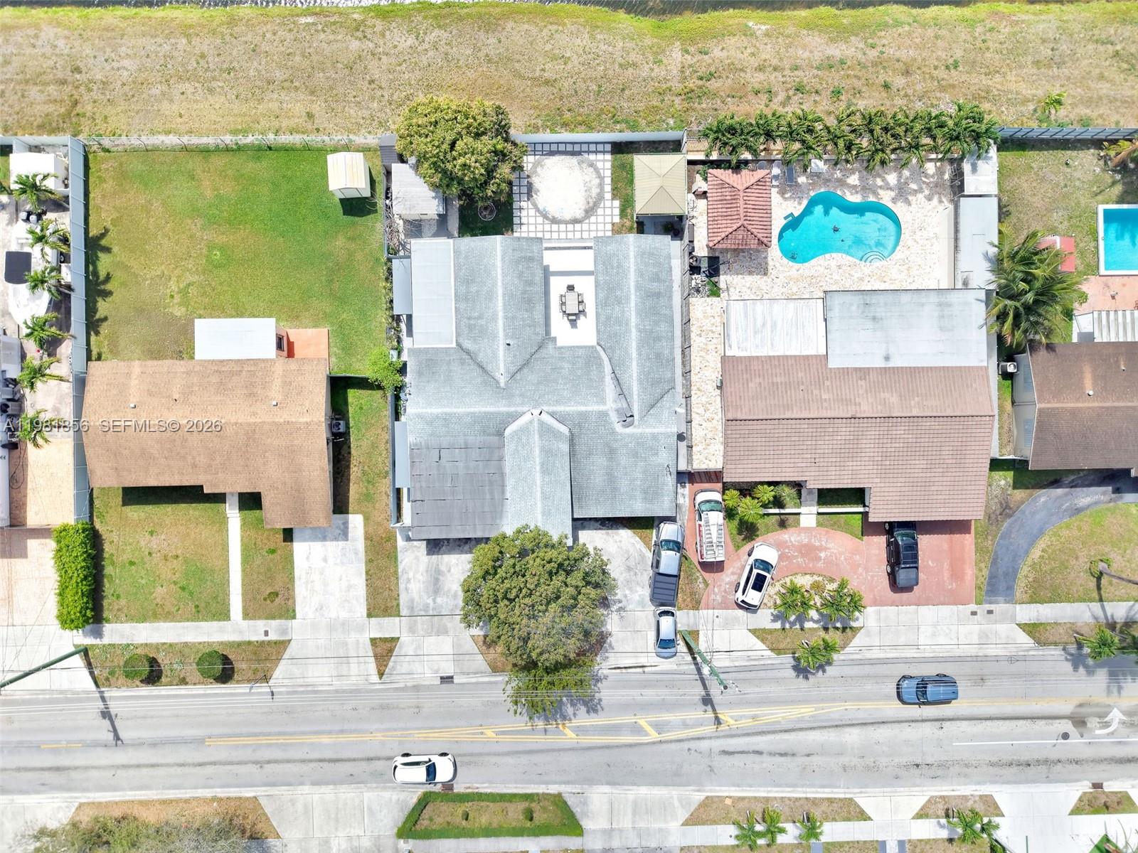 756 W 53rd St, Hialeah FL 33012