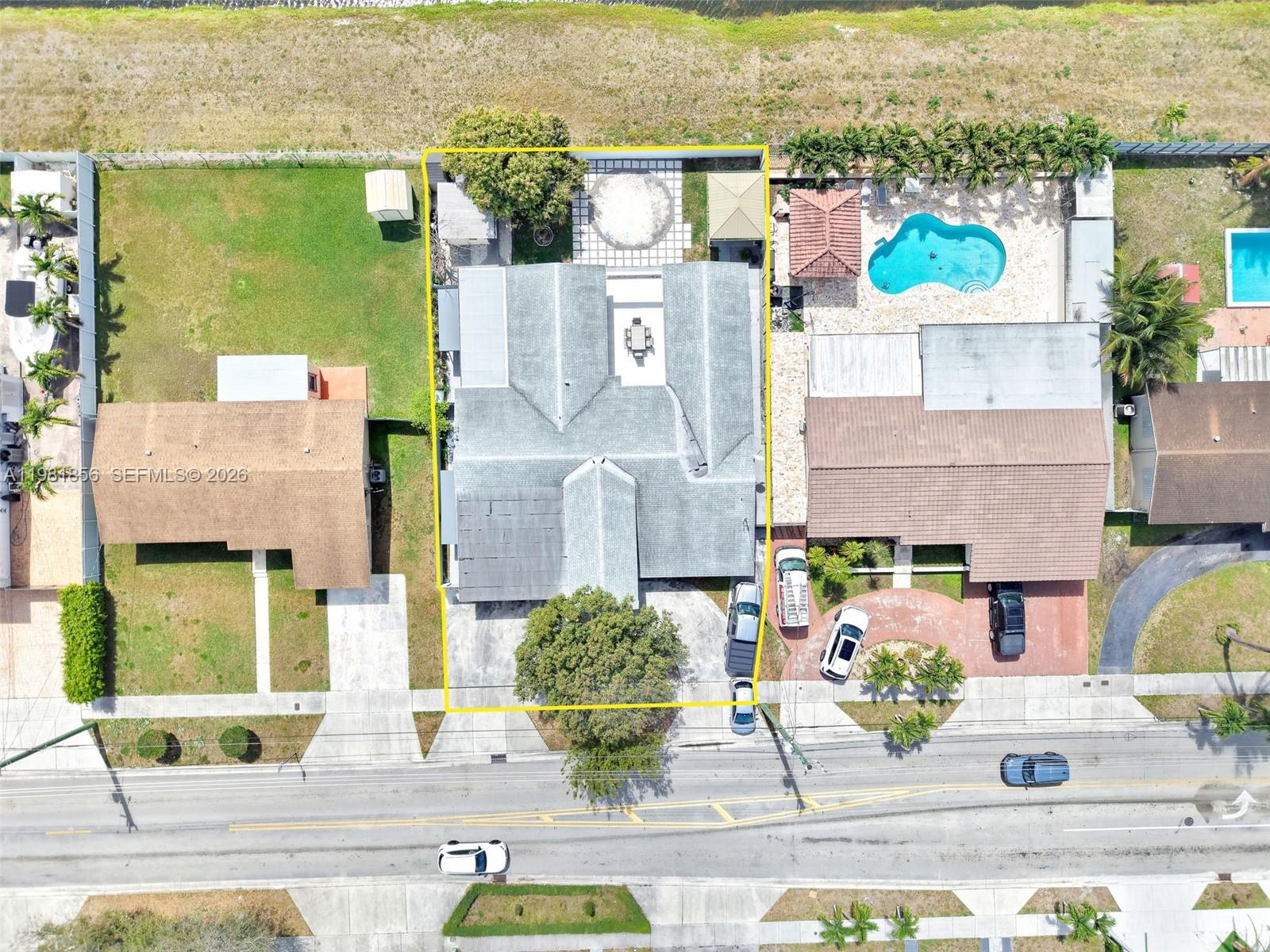 756 W 53rd St, Hialeah FL 33012