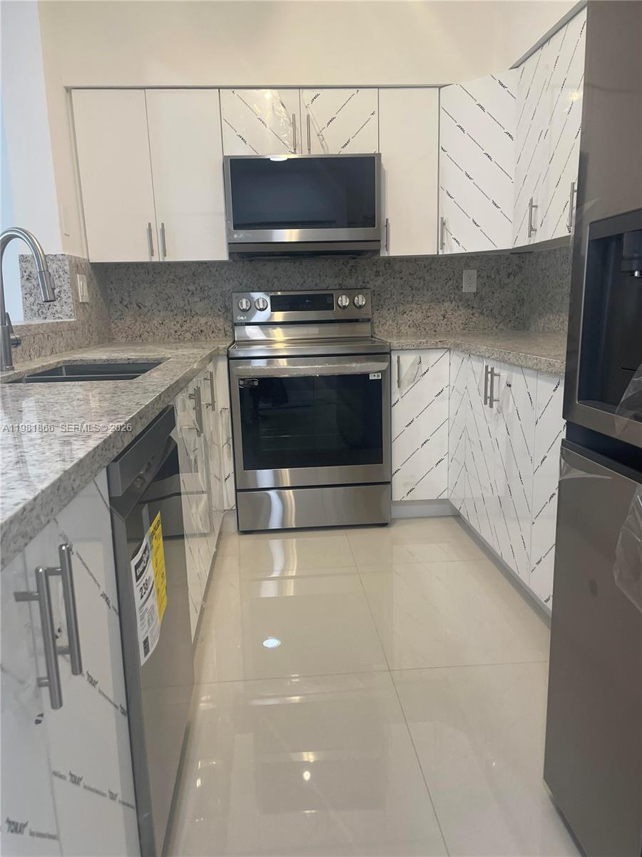 14728 Balgowan Rd, Miami Lakes FL 33016