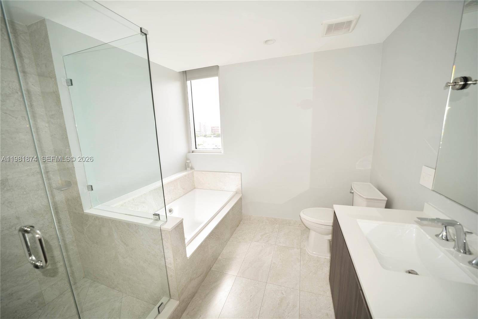 488 NE 18th St #1000, Miami FL 33132